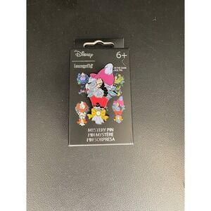 Disney Loungefly Villains Character Bouquet Pin- Captain Hook‎